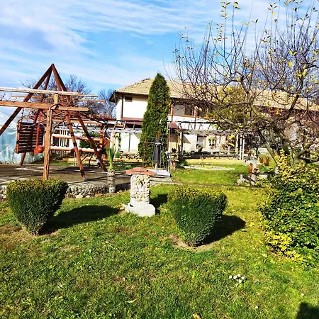 къща под наем Petrova Casa de hóspedes *